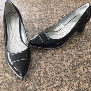 Brand New Andrew Geller OA Heels